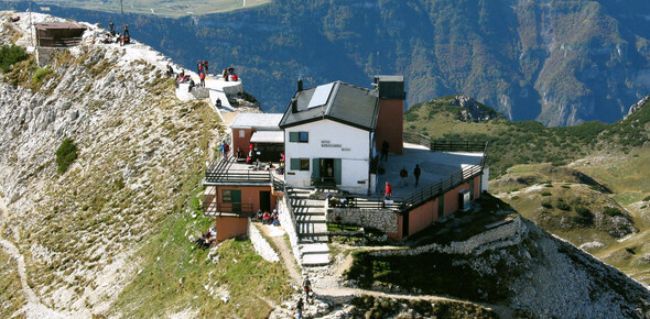 Sentiero della Pace 18: Rifugio Mario Fraccaroli to Passo Pian delle Fugazze | © APT Rovereto Vallagarina Monte Baldo