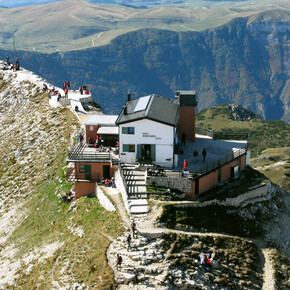 Sentiero della Pace 18: Rifugio Mario Fraccaroli to Passo Pian delle Fugazze | © APT Rovereto Vallagarina Monte Baldo