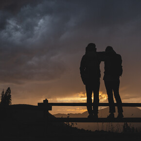 Val di Fassa - Trekking - Coppia al tramonto