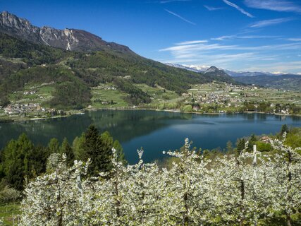 Lago di Caldonazzo in primavera