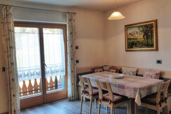 Tavolo cucina e portabalcone