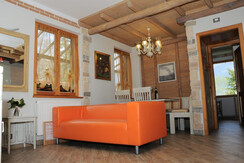 Soggiorno rinnovato con divano letto - Pippi 4B