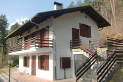 Casa Ambra: lato Nord Est