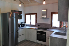 Cucina completamente attrezzata