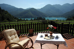Terrazza privata con panorama sul lago