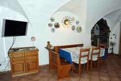 Zona giorno con tv satellitare