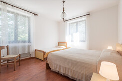 556D5EAD-BDA1-4F13-A6A5-C0E6B7F71BDB