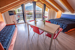 Soggiorno Rosso Ciliegia 2