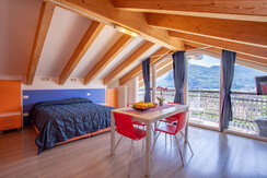 Soggiorno Rosso Ciliegia 1