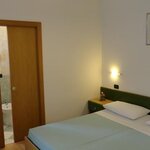  Photo of CAMERA SINGOLA