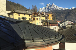 5742A5E4-FB4A-4E30-BAA2-694D6DE091B9