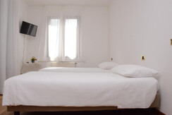 Camera matrimoniale/doppia con letti singoli