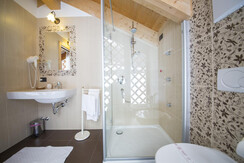 Doccia idromassaggio