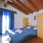  foto van Driepersoonskamer, douche of bad, WC, standard