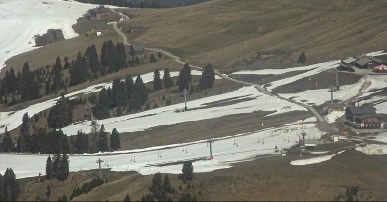 Webcam Pampeago  - Predazzo -  Obereggen - Mountain huts Zischg and Ganischger