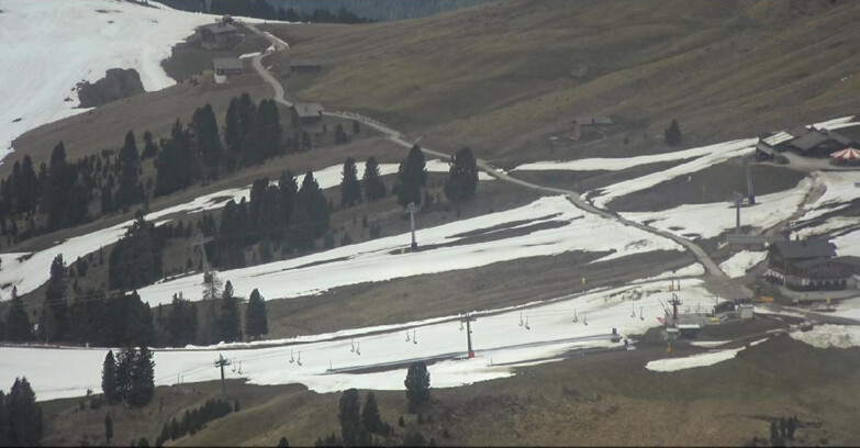 Webcam Pampeago  - Predazzo -  Obereggen - Mountain huts Zischg and Ganischger