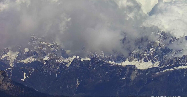 Webcam Passo San Pellegrino-Falcade - Pelmo e Civetta