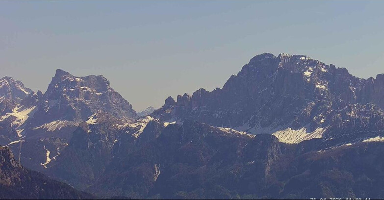 Webcam Passo San Pellegrino-Falcade  - Pelmo e Civetta