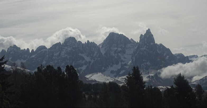 Webcam Bellamonte-Alpe Lusia - Pale di San Martino