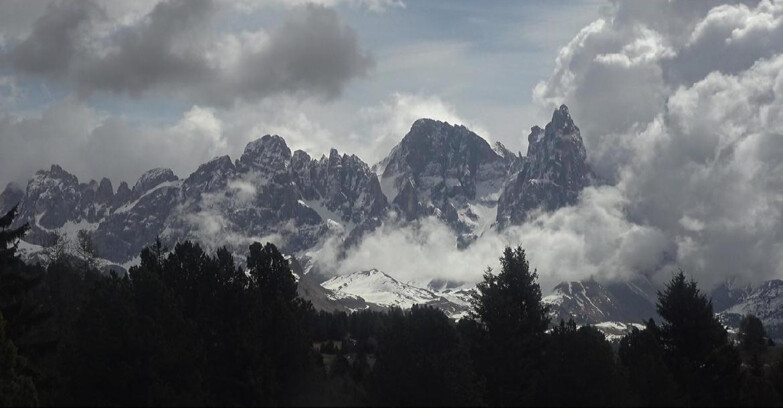 Webcam Bellamonte-Alpe Lusia - Pale di San Martino