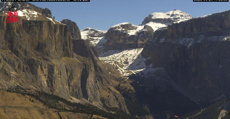 Webcam Campitello-Mazzin-Col Rodella - Canazei - Belvedere - Skiarea Belvedere