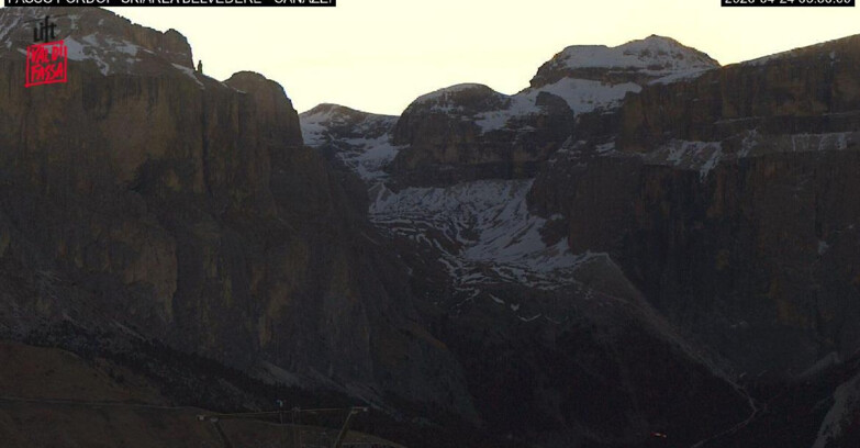 Webcam Campitello-Mazzin-Col Rodella - Canazei - Belvedere - Skiarea Belvedere