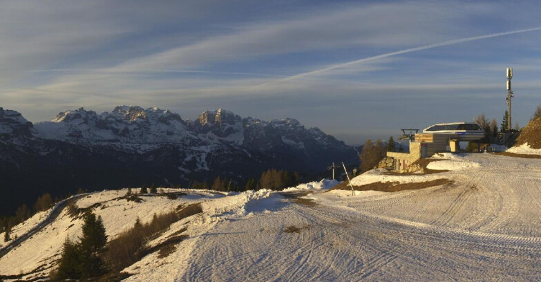 Webcam Skiarea Campiglio Dolomiti di Brenta Val di Sole Val Rendena - Seggiovia Malghette 