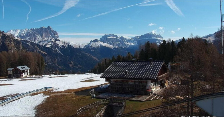 Webcam Vigo di Fassa-Pera-Ciampedìe - Vigo - verso Sassolungo e Pordoi